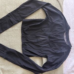 Long sleeve cropped workout top